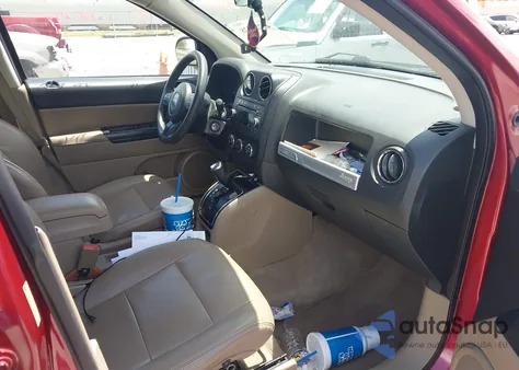 2014 Jeep Compass Sport z USA, uszkodzony, nr VIN 1C4NJCBB1ED865613